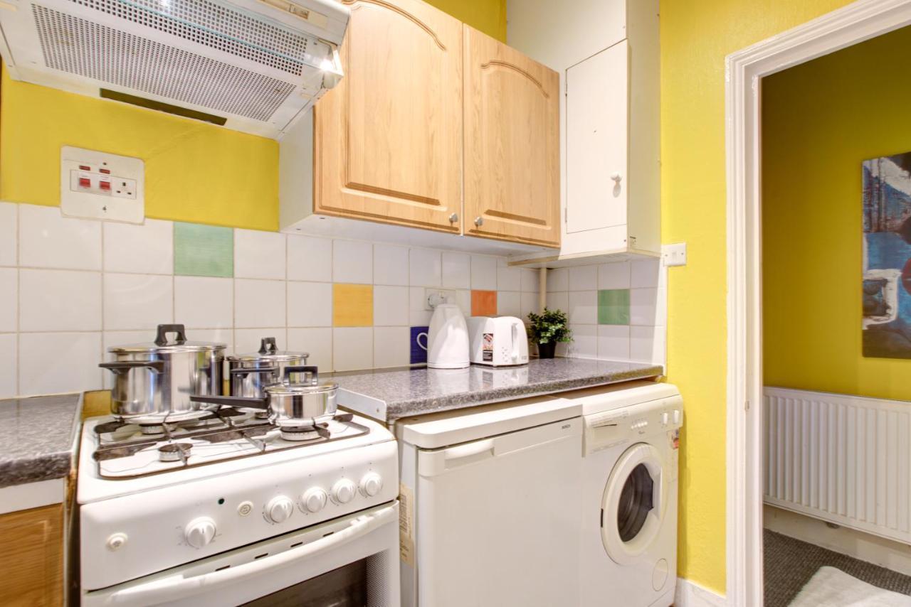 Oxford Street - Mayfair, Central London Budget Apartment Exteriör bild